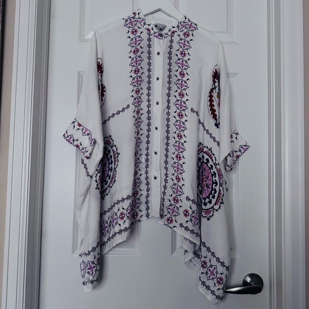 JOHNNY WAS. Katia Oversized Blouse.  Size: S/M. Excellent Pre-Owned Condition.